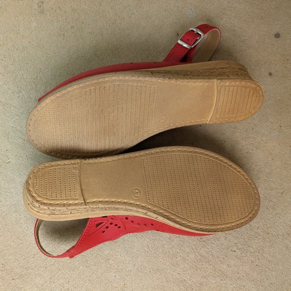 NEVER WORN Spring Step Orella Wedges in Red 🌈 - Picture 3 of 3